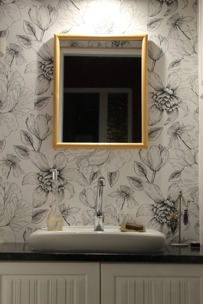 stylish wallpaper in a bathroom